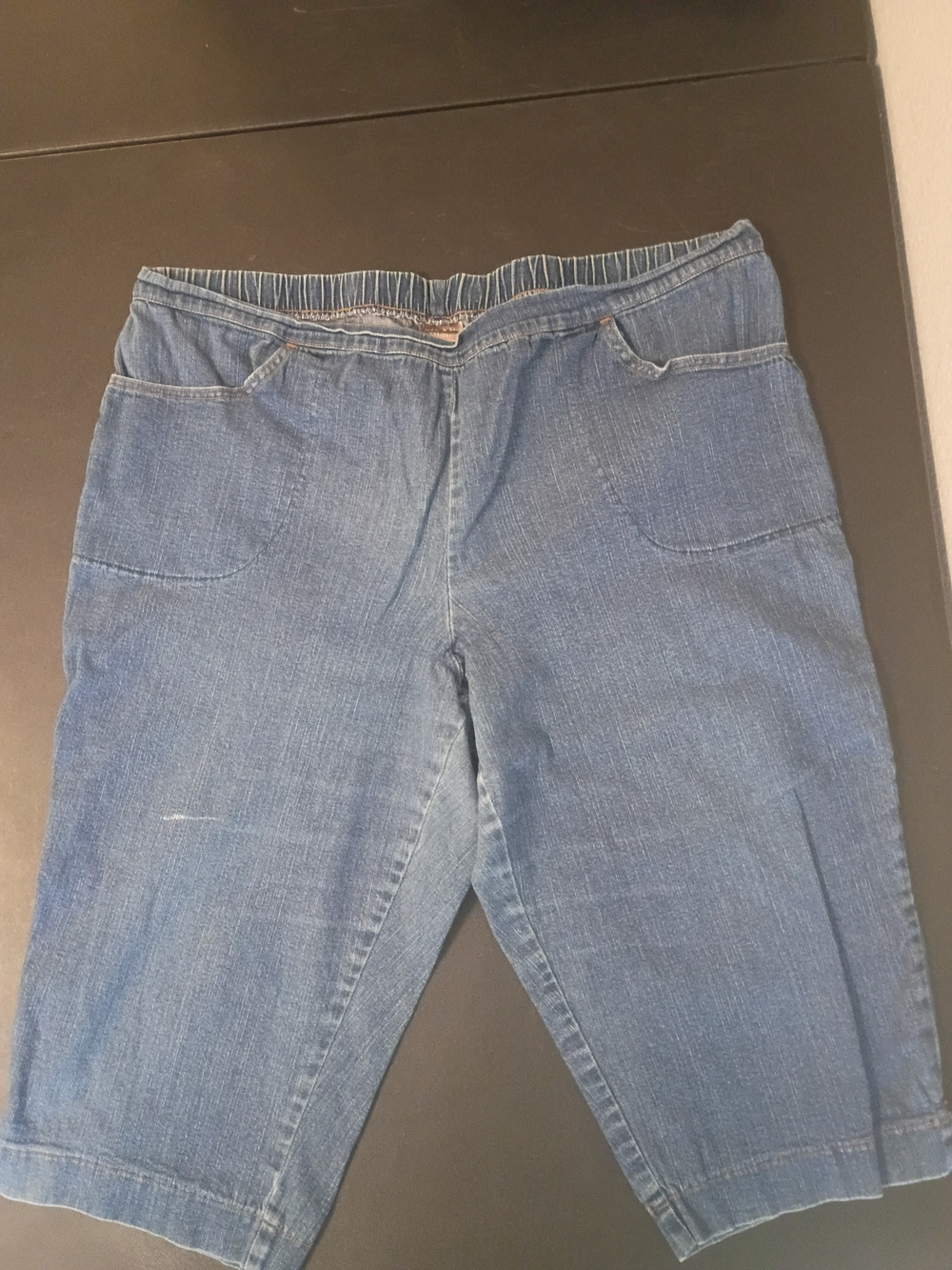 White Stag Women's Plus Size Elastic Waist Denim Capri Shorts XXL (20)